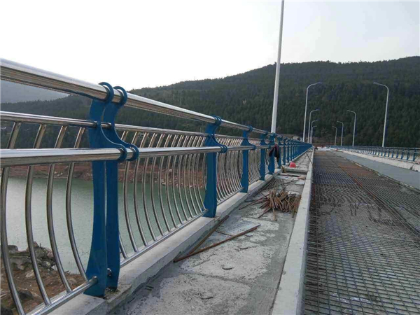 忻州不锈钢桥梁护栏的特点及其在桥梁安全中的重要作用